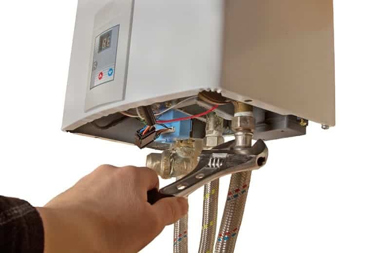 install-and-repair-water-heater-1343819