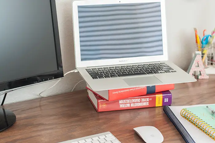 DIY Laptop Table Made of Books