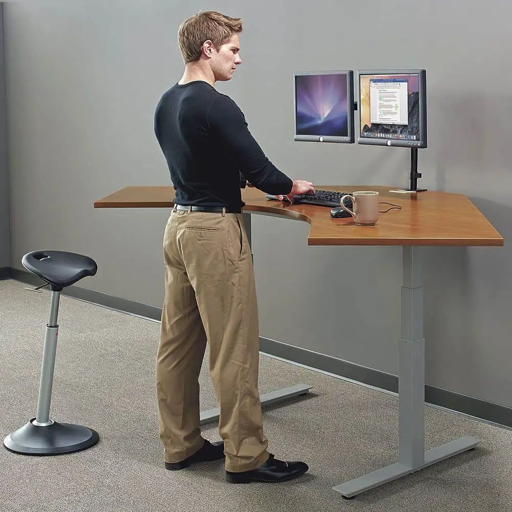 Corner adjustable standing desk