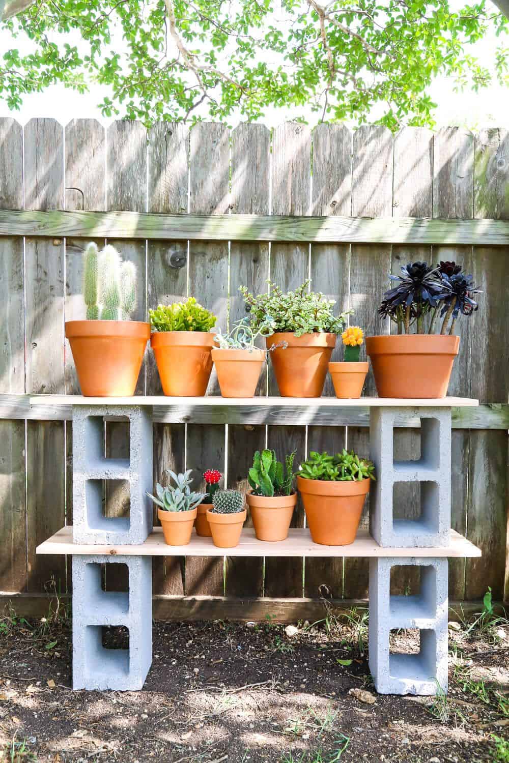 DIY Cinderblock plant stand