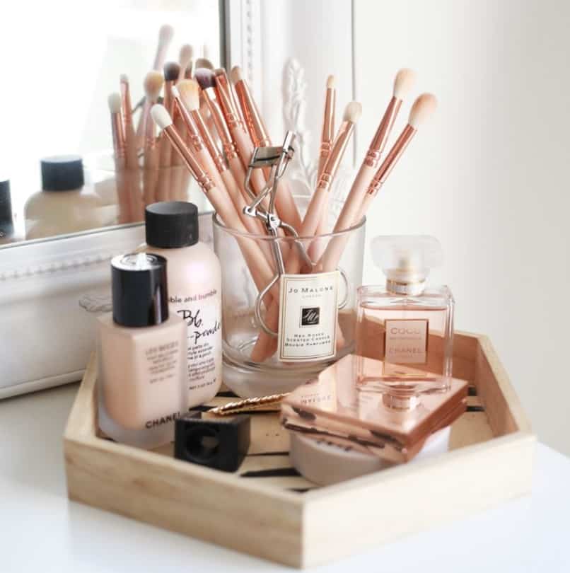 DIY Wooden Tray makeup Storage