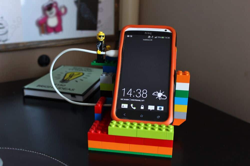 DIY Lego Arcade Machine Phone Charging Dock