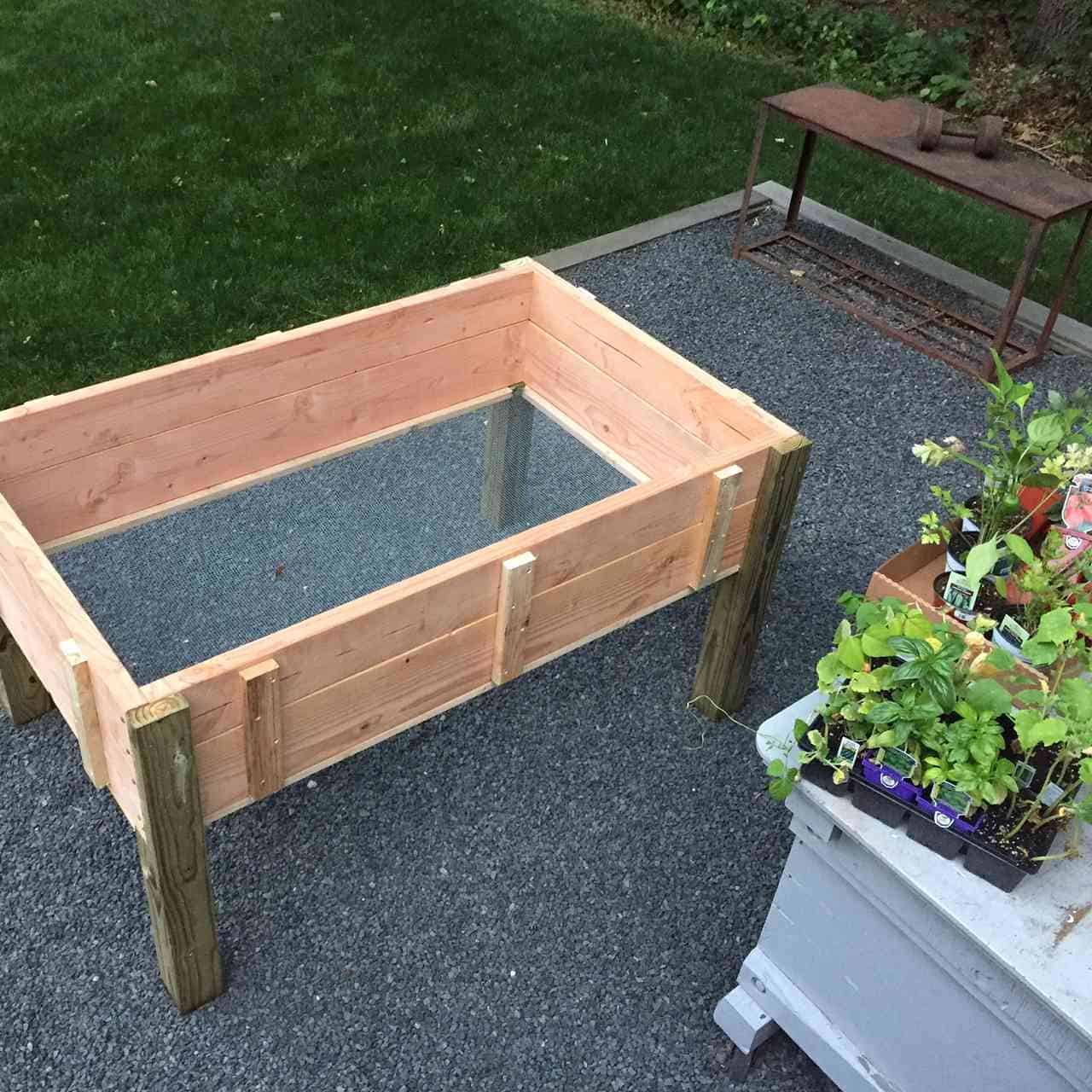 DIY Stand up Planter Box