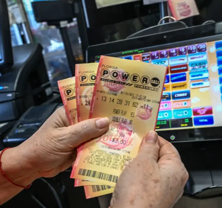 What is the Powerball cutoff time in North Carolina
